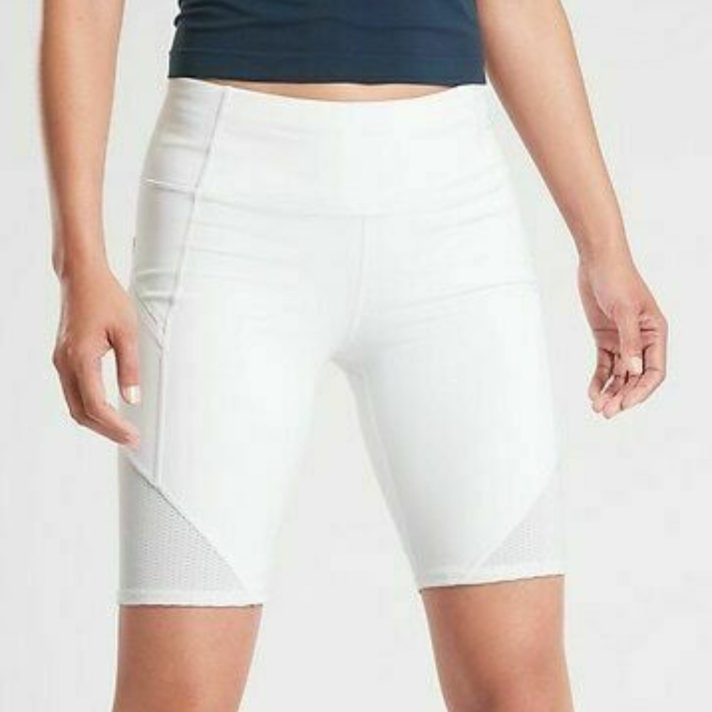 Athleta White Contender 9" Compression Shorts S